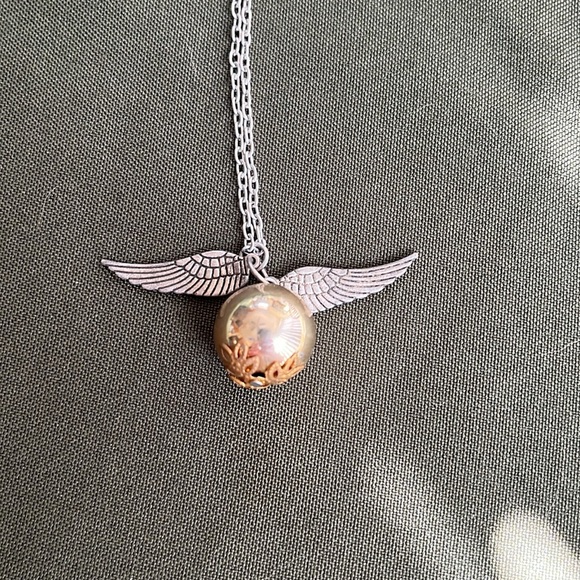 Golden Snitch Harry Potter Necklace - Picture 2 of 3
